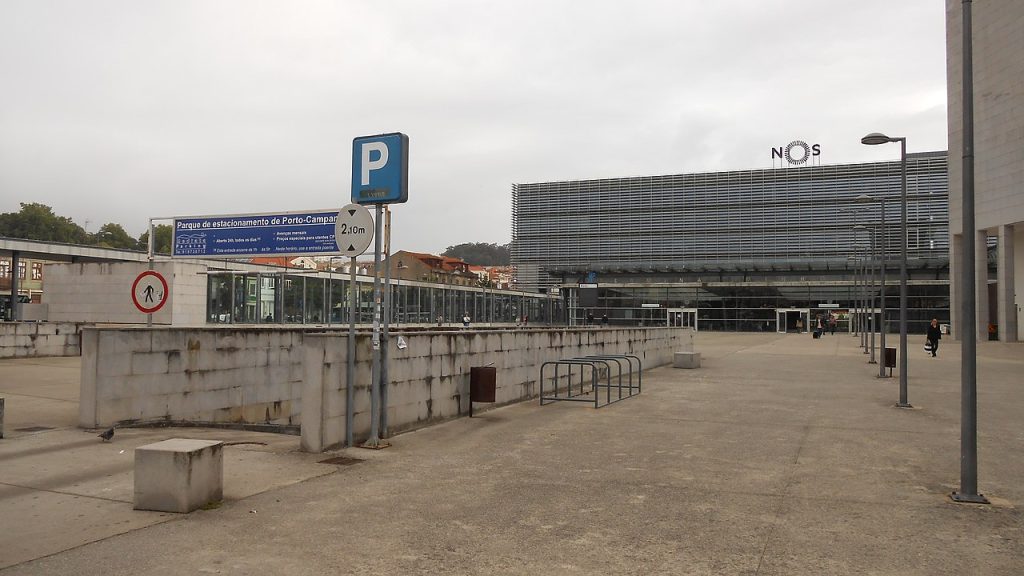 parking in porto portugal
